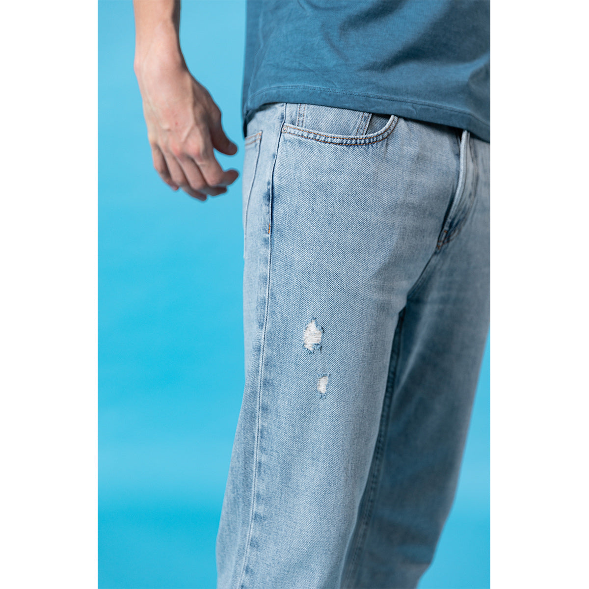 Micro tapered cropped jeans