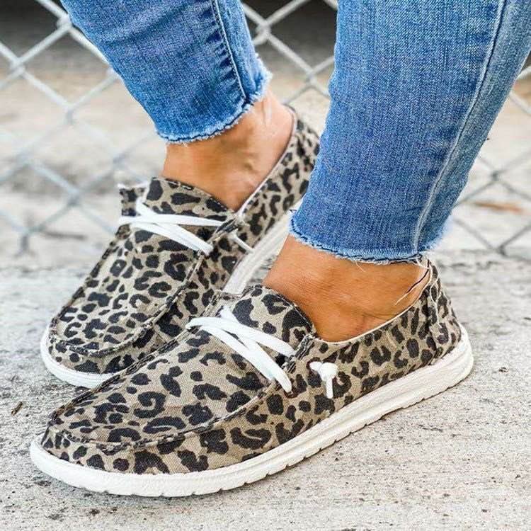 Zapatos planos de estilo nuevo antideslizantes con cordones cómodos casuales individuales para mujer con línea marcada, estampado de leopardo, comercio exterior, talla grande, venta al por mayor 43
