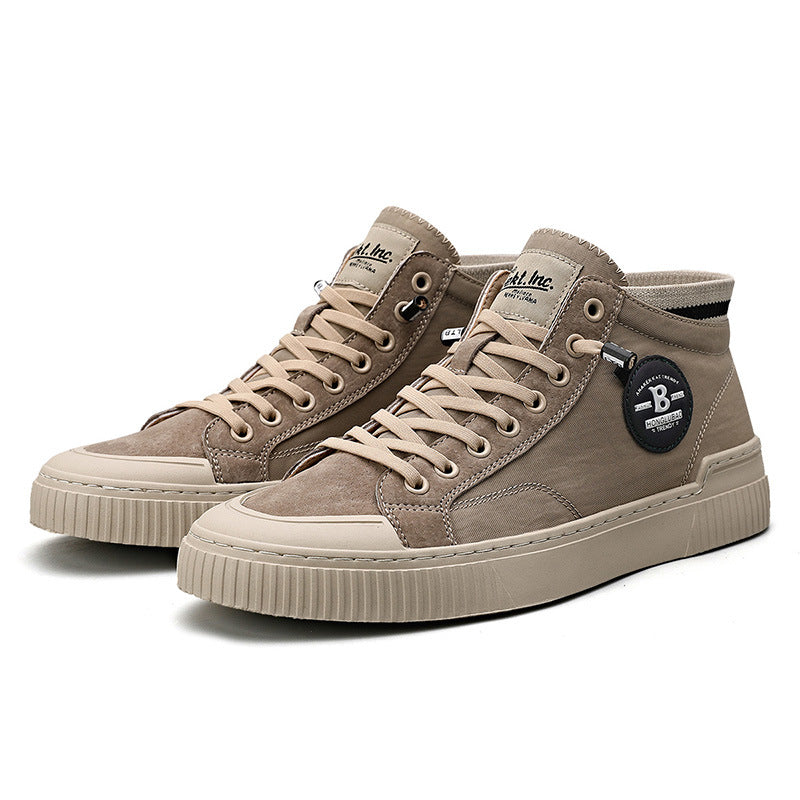 Nuevas zapatillas altas con cordones
