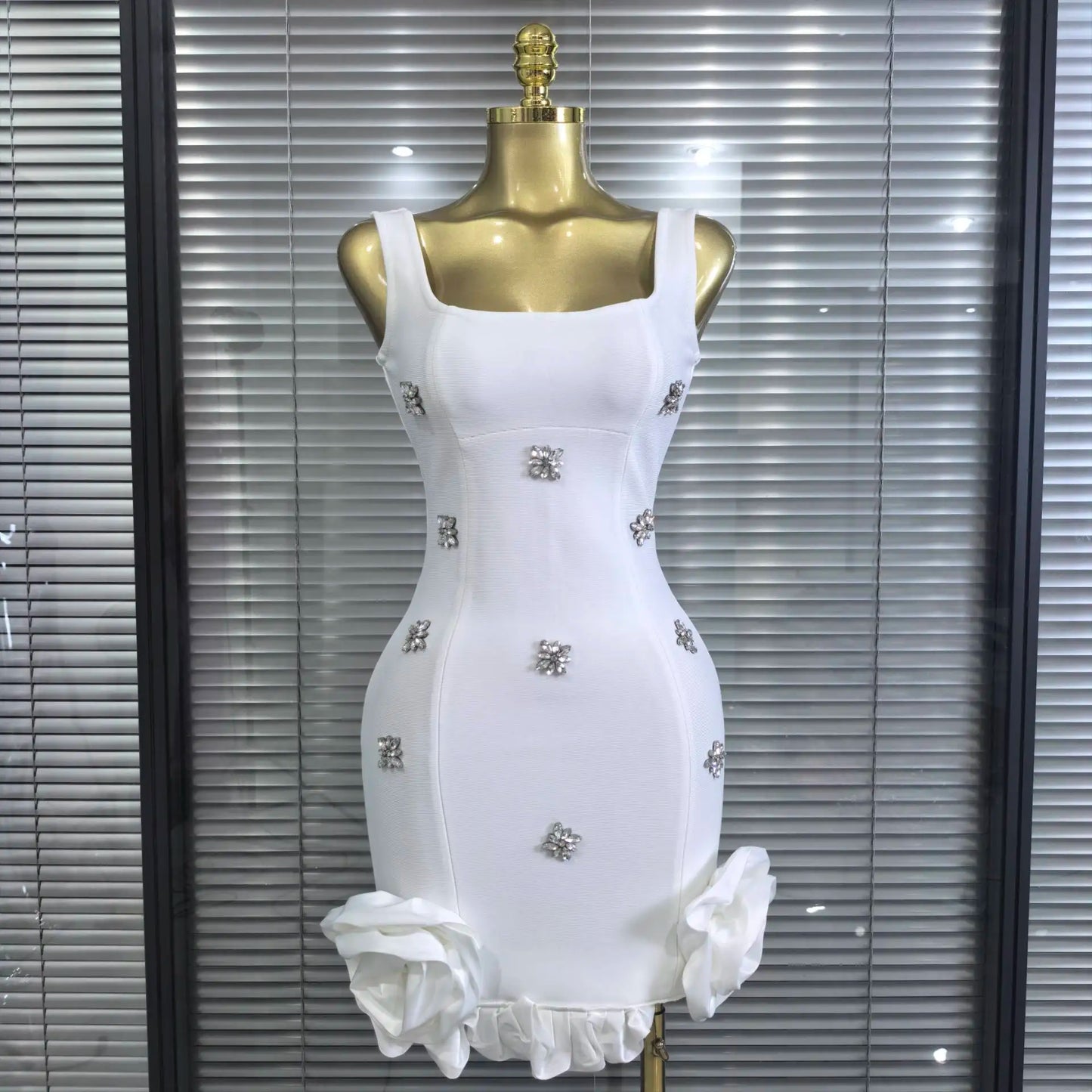 Hot Sale Women Sleeveless Sexy Shinning Rhinestones Ruffles Bodycon Mini Bandage Dress Celebrate Nightlcub Party Outfit Vestido