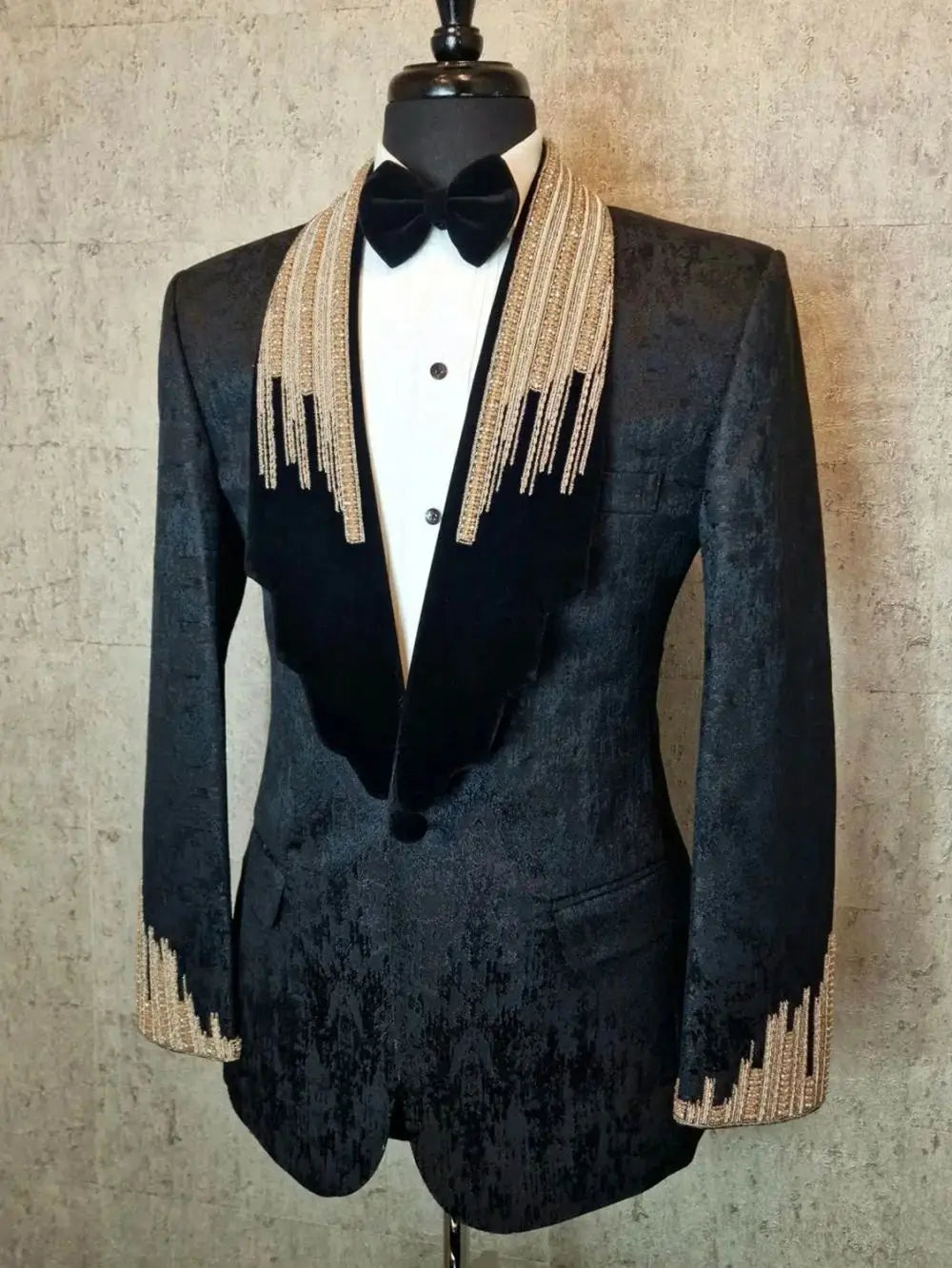 Luxury Wedding Tuxedos Single Breasted Velvet Men Suit Shawl Lapel One Piece Set Groom Prom Event Business Blazers Customized