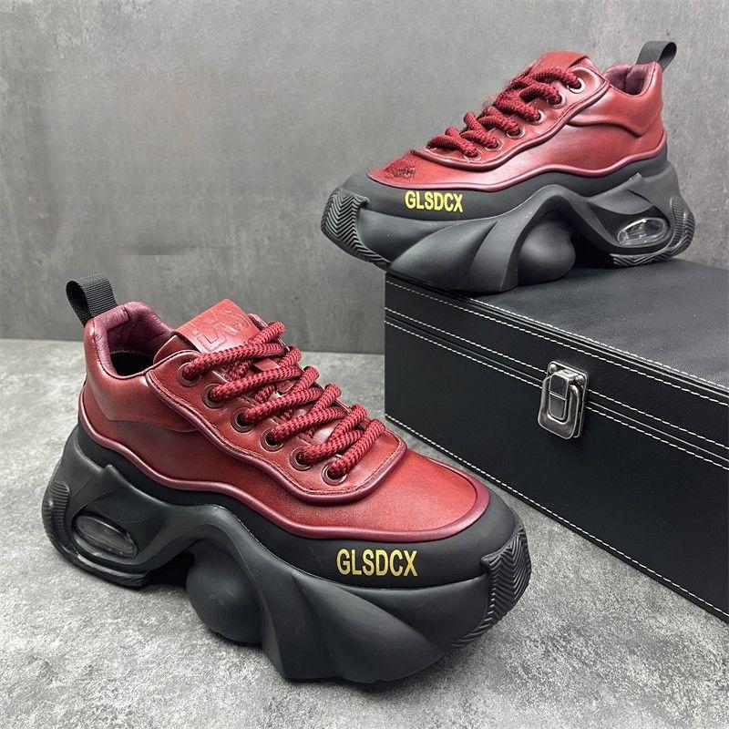 Zapatos masculinos de plataforma deportivos y de ocio con superficie de cuero