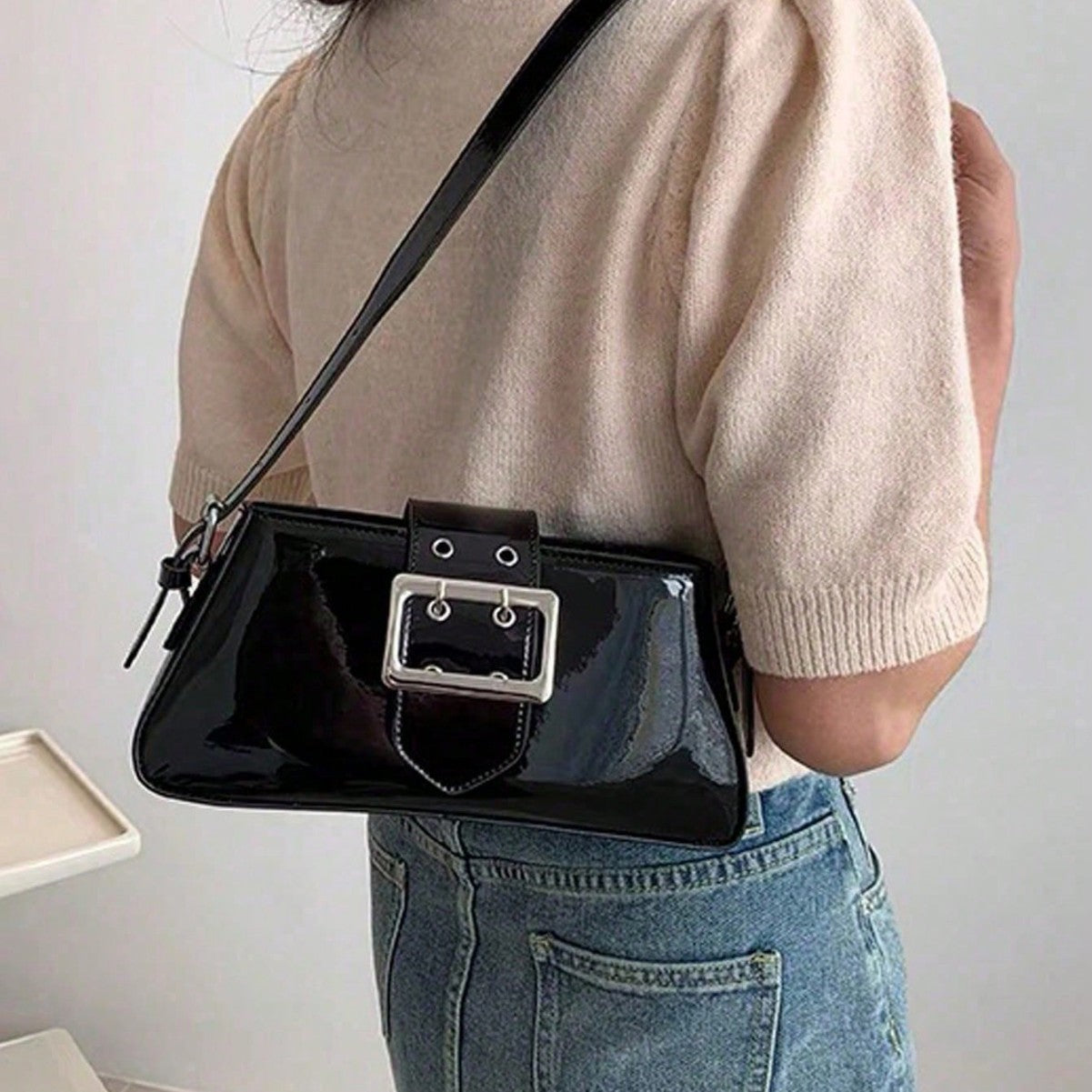 Bolso Chic de Charol Plateado Dulce y Atrevido