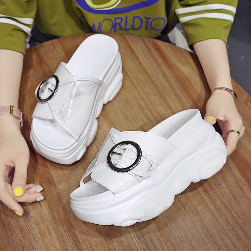 Sandalias y pantuflas para mujer