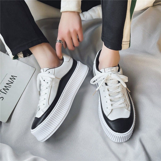 Zapatos de hombre estilo Hong Kong, zapatos pequeños blancos de suela gruesa para aumentar la altura