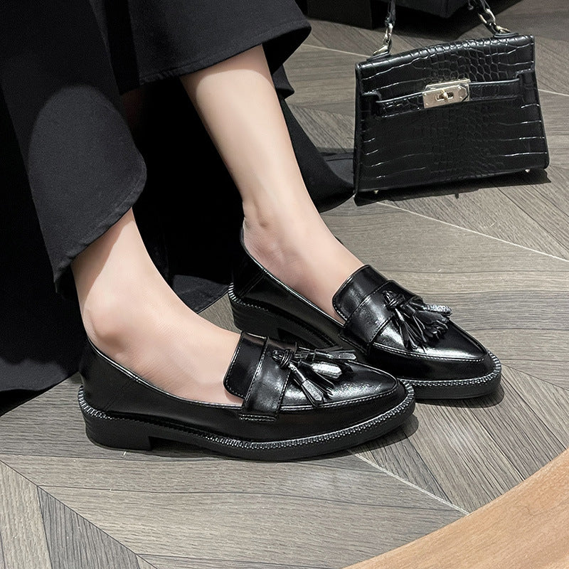 Zapatos con borlas y puntera en tallas grandes para mujer