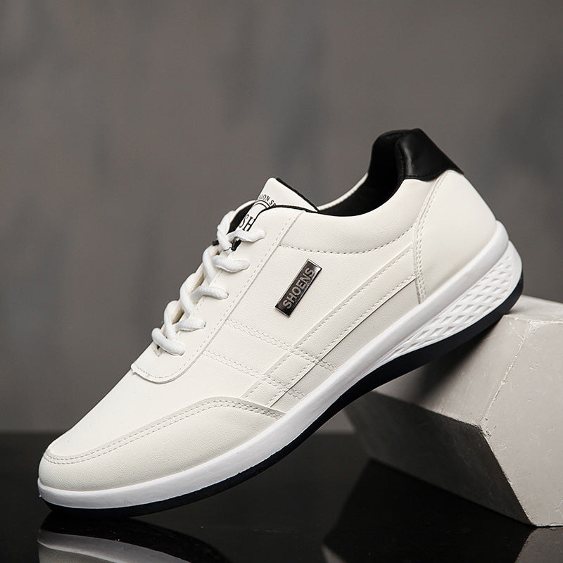 Zapatos deportivos casuales de cuero versátiles e impermeables
