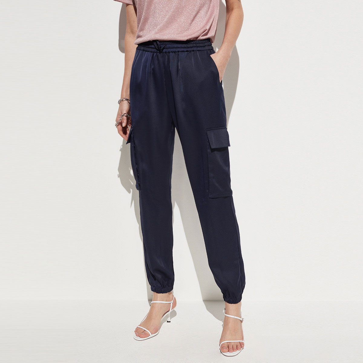 Pantalones casuales de mujer de tiro alto, elásticos y microajustados, que estilizan la figura