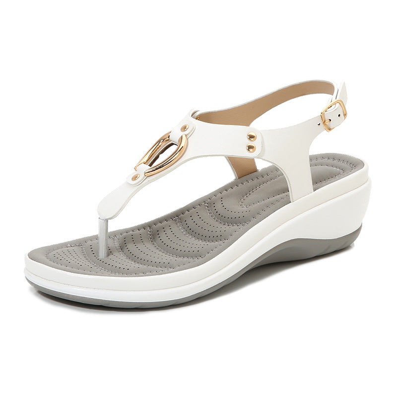 Nuevas sandalias de cuña