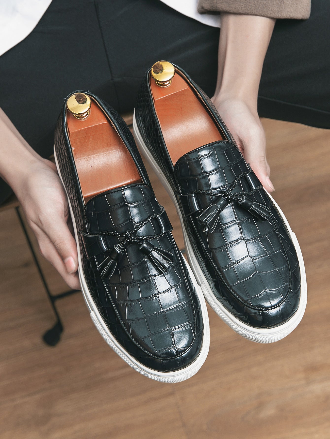 Zapatillas con borlas de moda de tallas grandes para hombre, estilo británico informal para jóvenes
