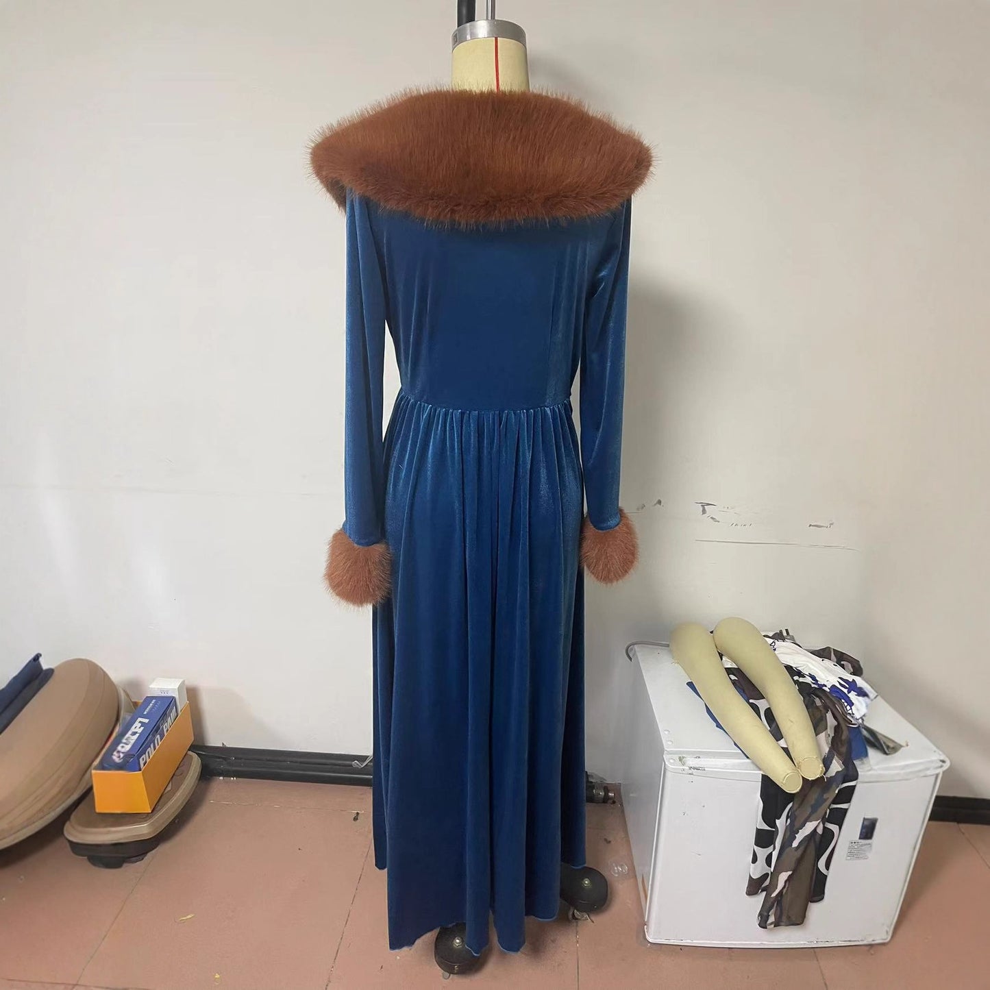 Women's Thickened Pleuche Dress Fur Collar Coat