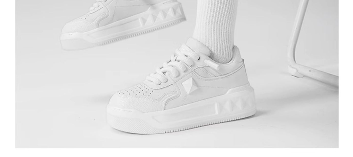 Zapatos blancos pequeños de suela gruesa con alzas, deportivos para hombre
