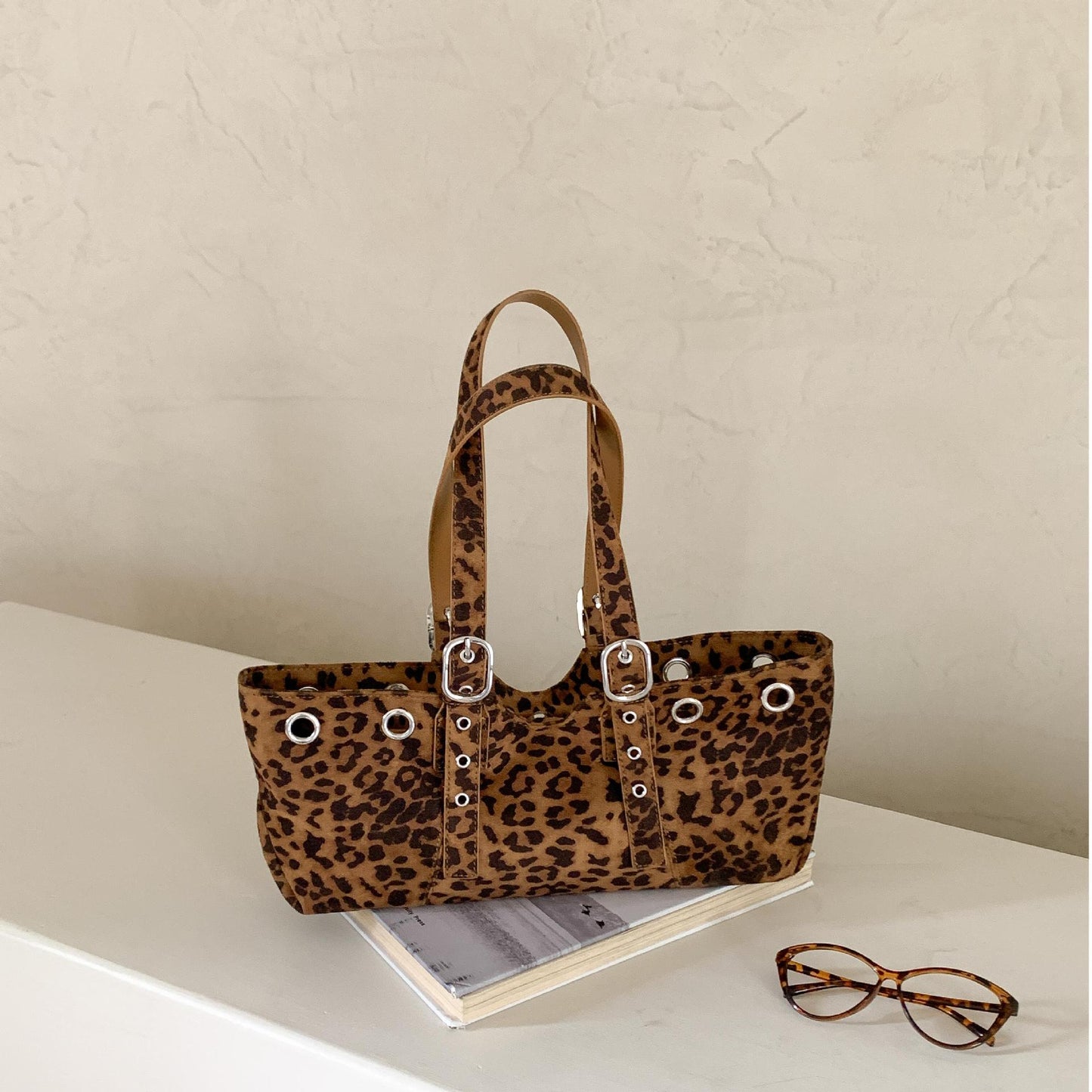 Bolso de hombro de mano de gamuza retro suave para mujer