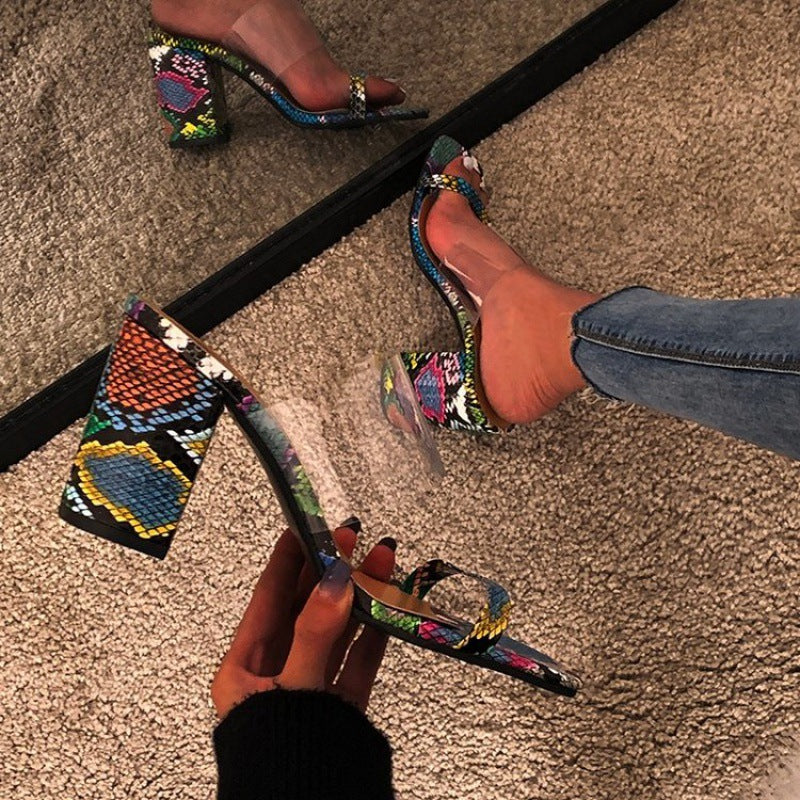 Sandalias de tacón de cristal sexys