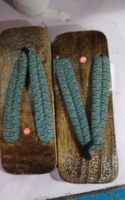 Zuecos Geta Kimono Japonés para Hombre Banco