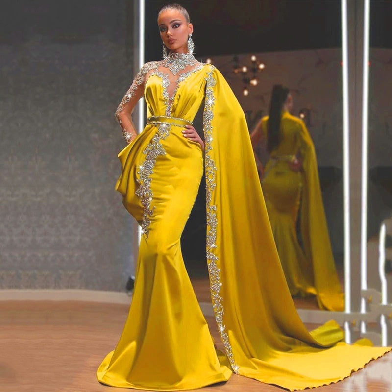Vestido de mujer europeo y americano con lentejuelas irregulares de costura