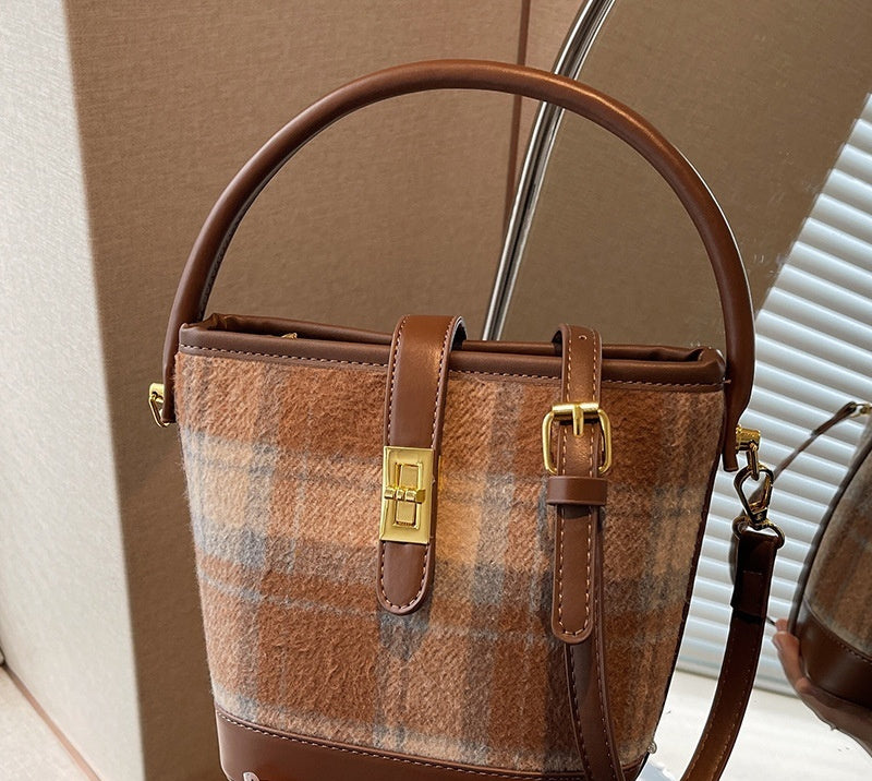 Bolso de mano estilo cubo a cuadros de ante vintage de nicho estilo coreano