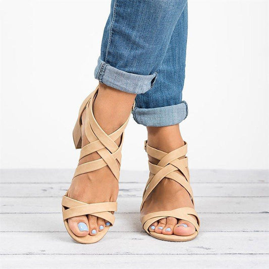 Sandalias de tiras cruzadas grandes