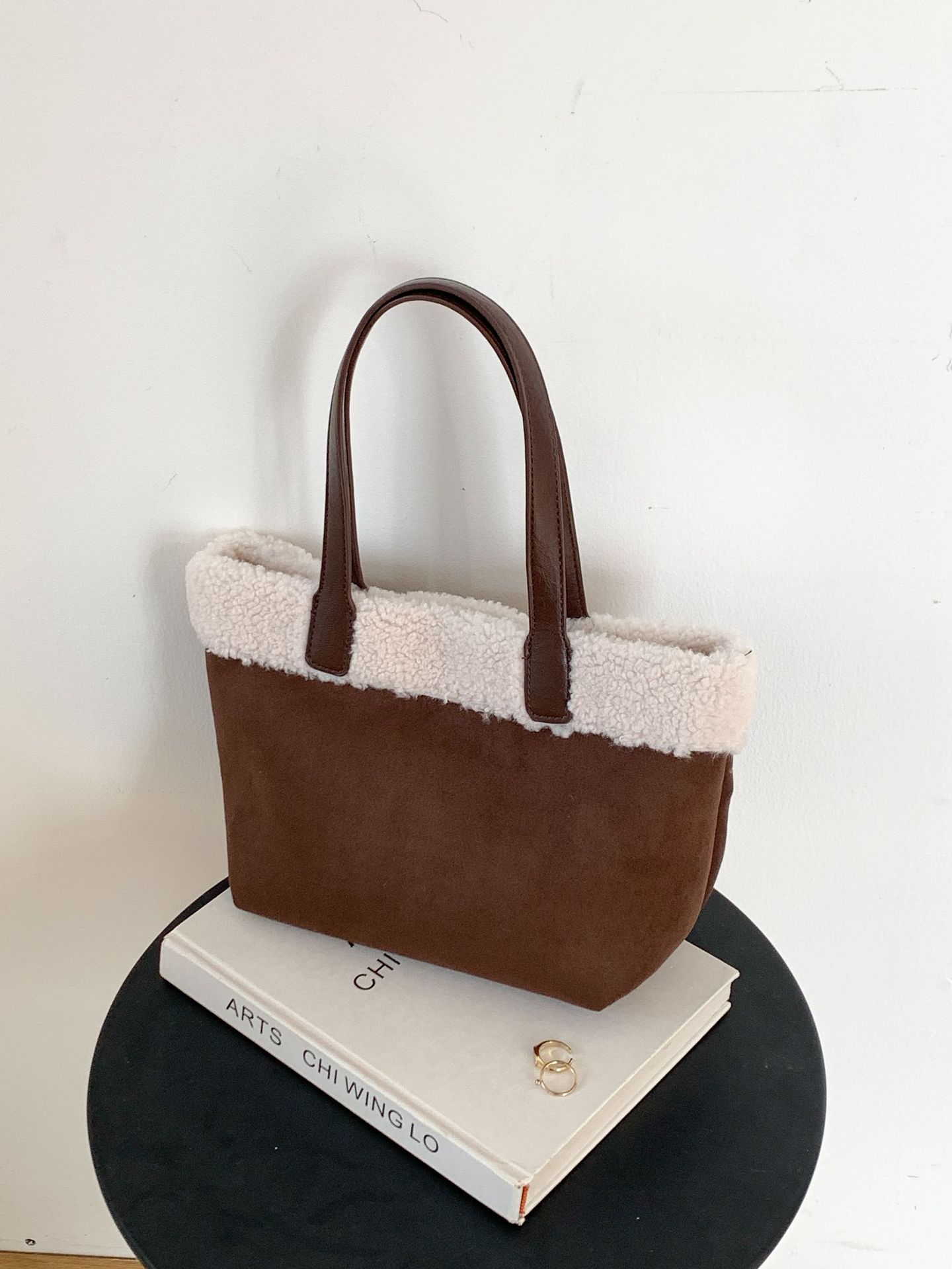 Bolso Retro de Gamuza con Parches y Dobladillo Vuelto