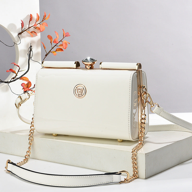 Bolso De Hombro Acolchado Con Forma De Diamante Moderno Y De Nicho Con Textura Premium