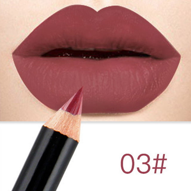 Maquillaje mate, brillo labial mate, pintalabios
