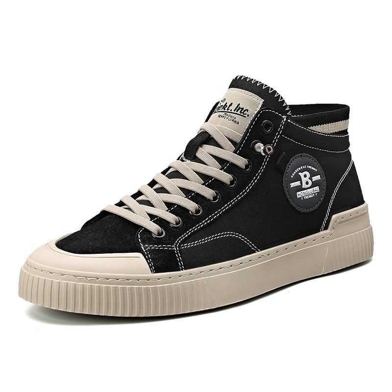 Nuevas zapatillas altas con cordones