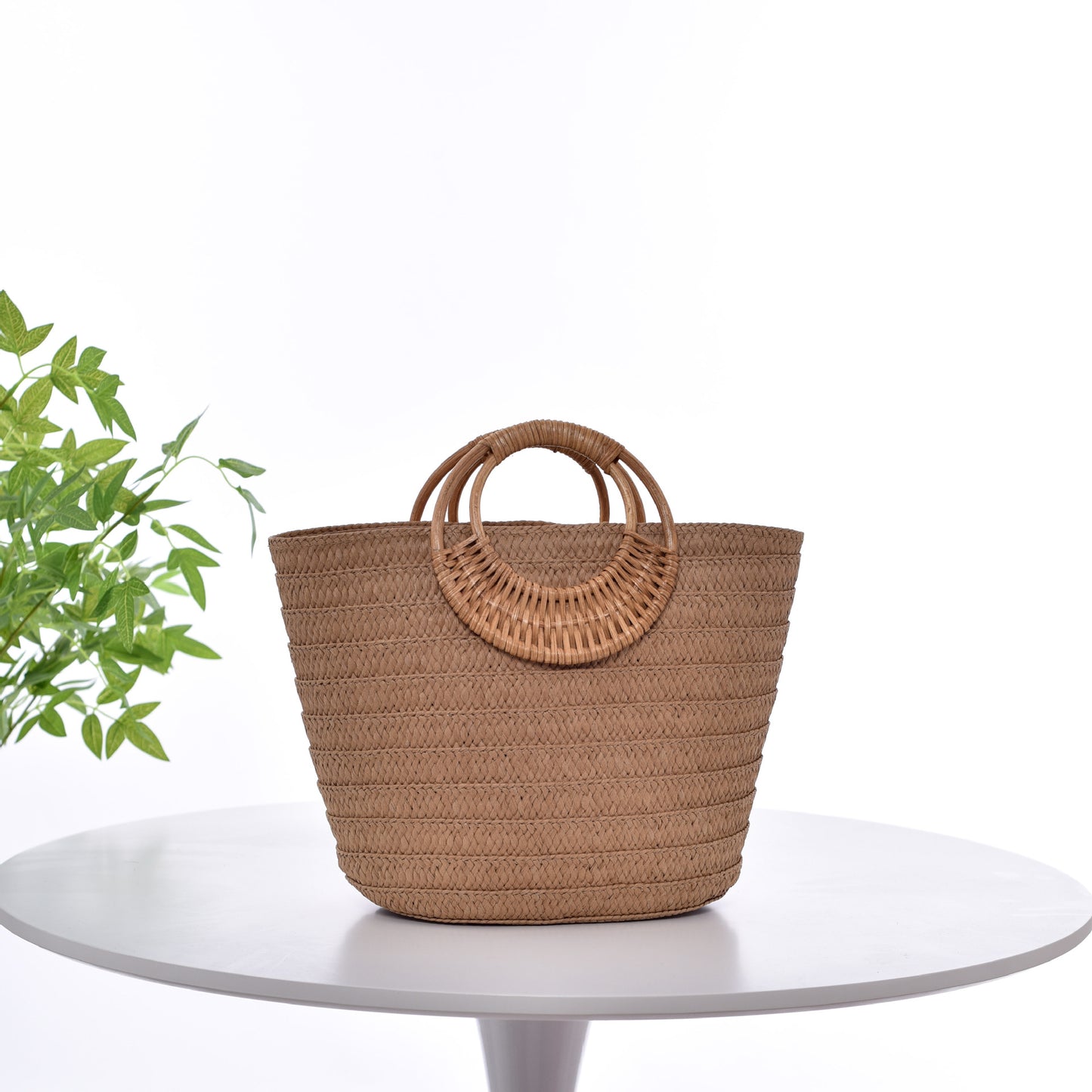 Bolso de mano de paja con diseño sencillo y asa redonda de gran capacidad para mujer