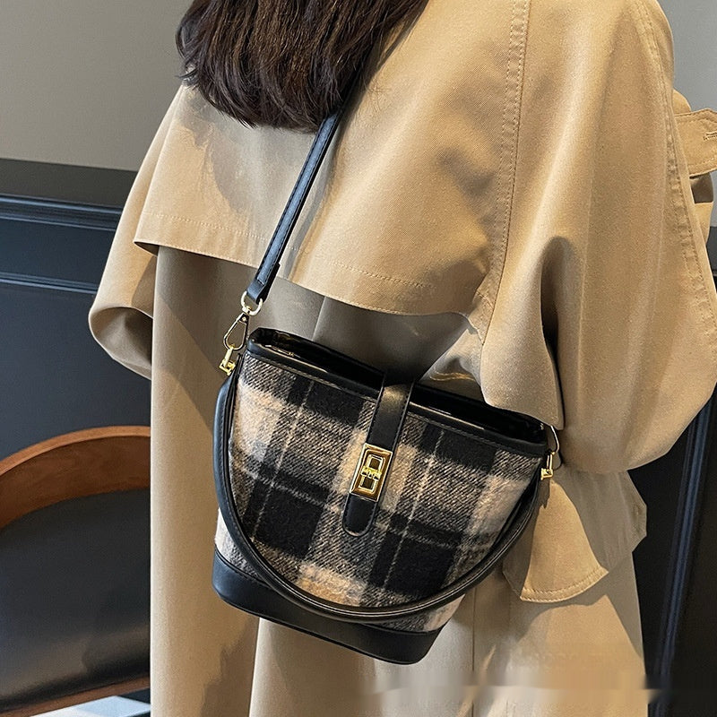 Bolso de mano estilo cubo a cuadros de ante vintage de nicho estilo coreano