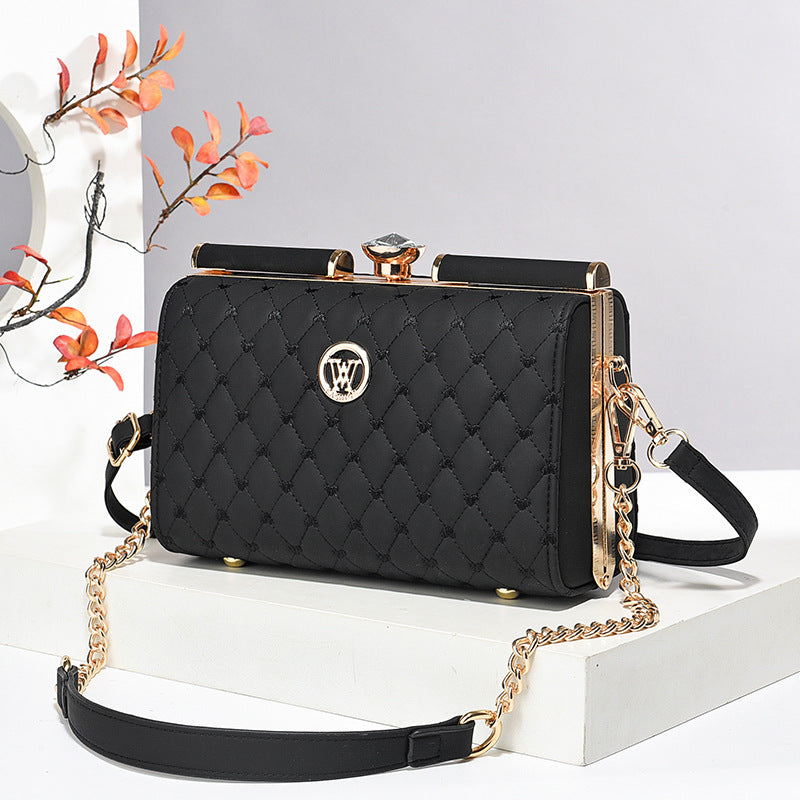 Bolso De Hombro Acolchado Con Forma De Diamante Moderno Y De Nicho Con Textura Premium
