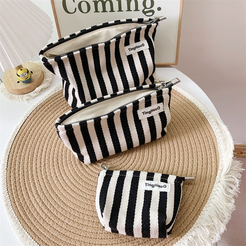Womens Geometric-Line Fabric Cosmetic Bag