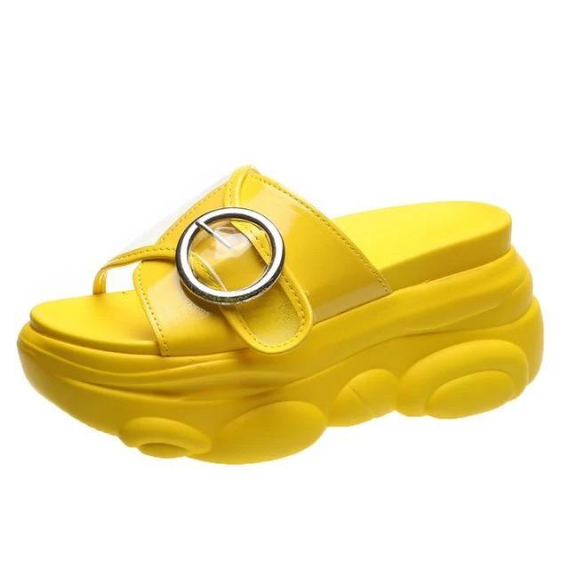 Sandalias y pantuflas para mujer