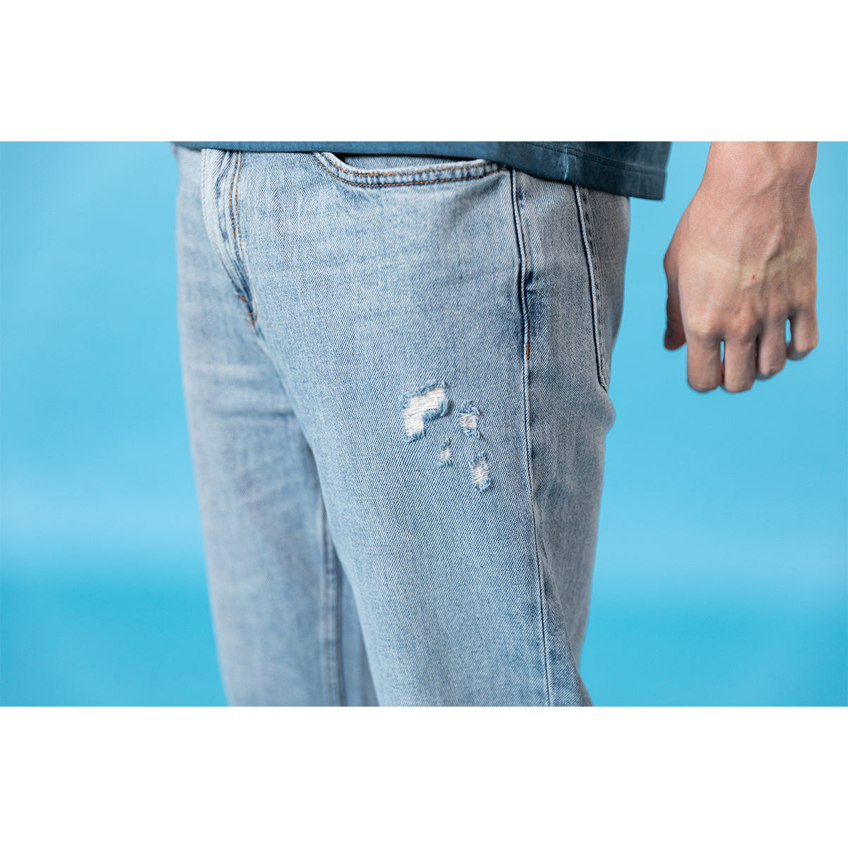 Micro tapered cropped jeans