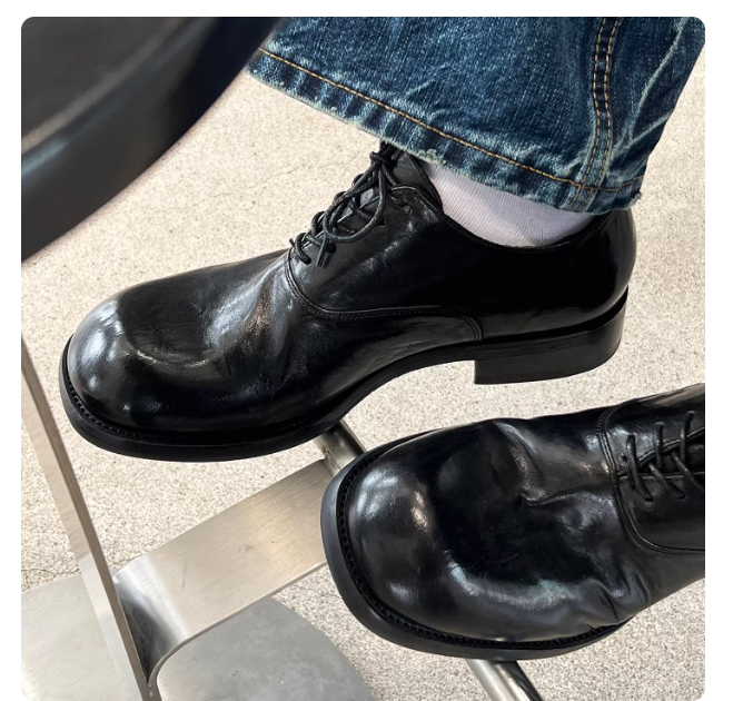 Zapatos elegantes de cuero para el día a día en piel ahumada de vacuno