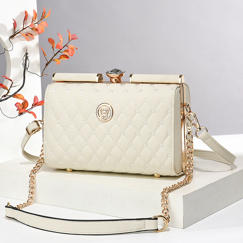 Bolso De Hombro Acolchado Con Forma De Diamante Moderno Y De Nicho Con Textura Premium