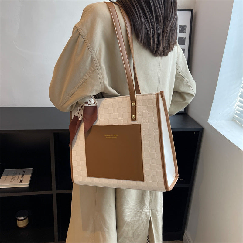 Womens Large-Capacity Commuter Shoulder Bag