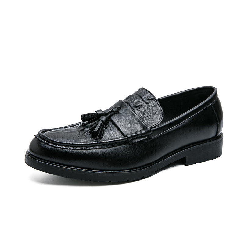 Zapatos casuales de cuero de moda con punta en pico y borlas personalizadas