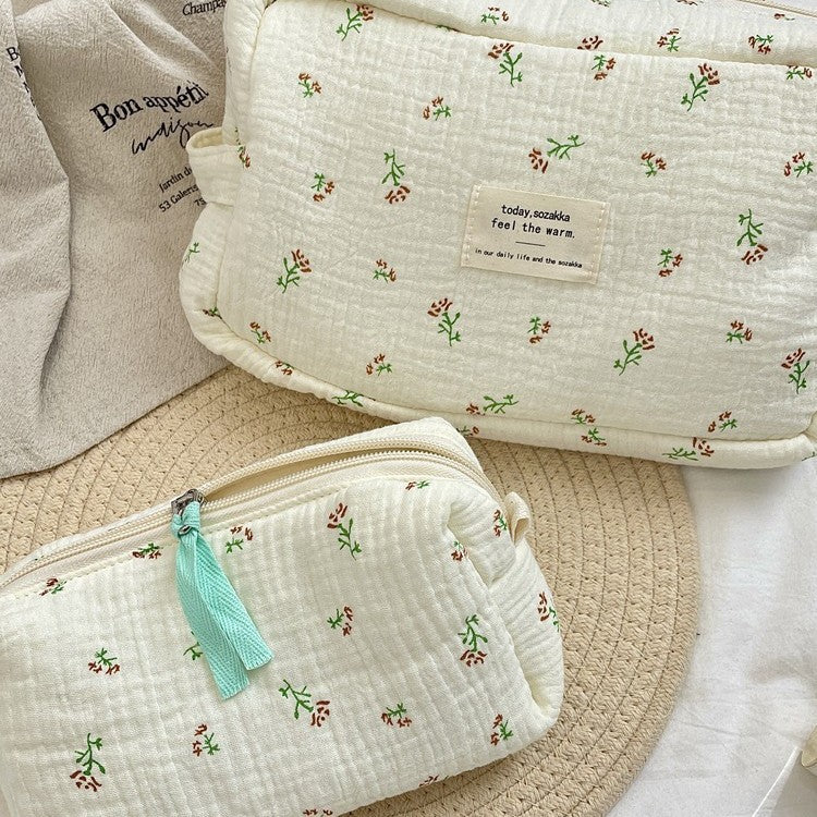 Neceser grande con estampado floral de manzano silvestre azul