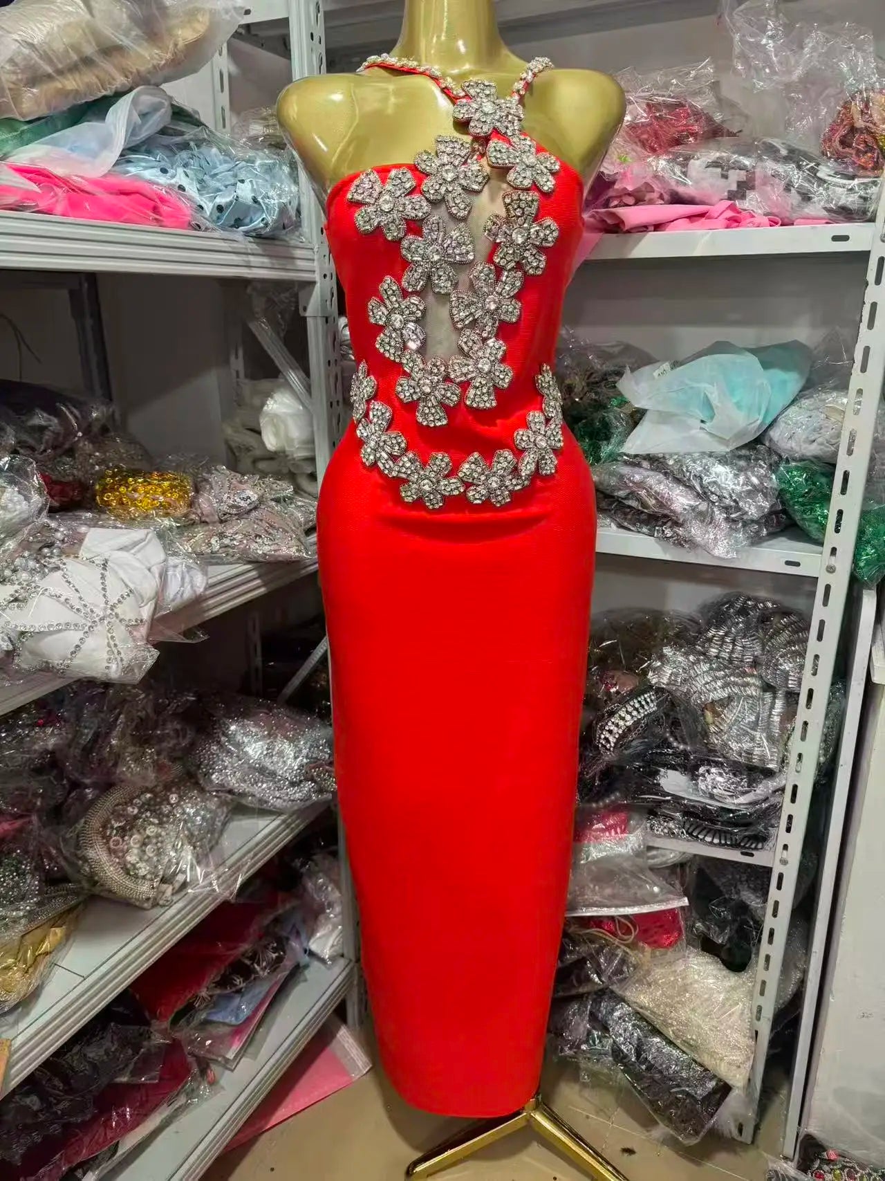 High-Quality Elegant White Off-Shoulder Beaded Hollow Long Wrap Dress Women's Party Gown Fashionable Trendy Bridal Dress