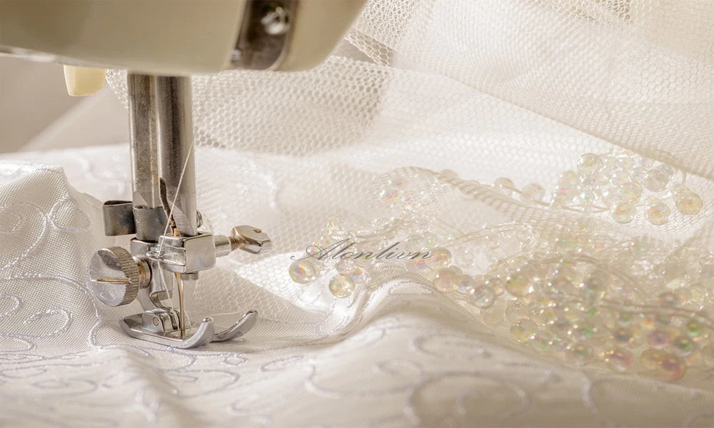 Alonlivn Customize Made Beauty Lace Fitted Beaded 2 In 1 Mermaid Wedding Gowns Trumpet Removable Train Bridal Gowns