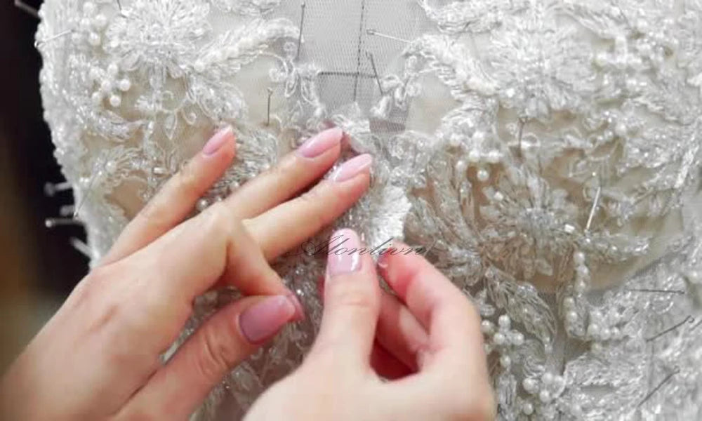 Alonlivn Customize Made Beauty Lace Fitted Beaded 2 In 1 Mermaid Wedding Gowns Trumpet Removable Train Bridal Gowns