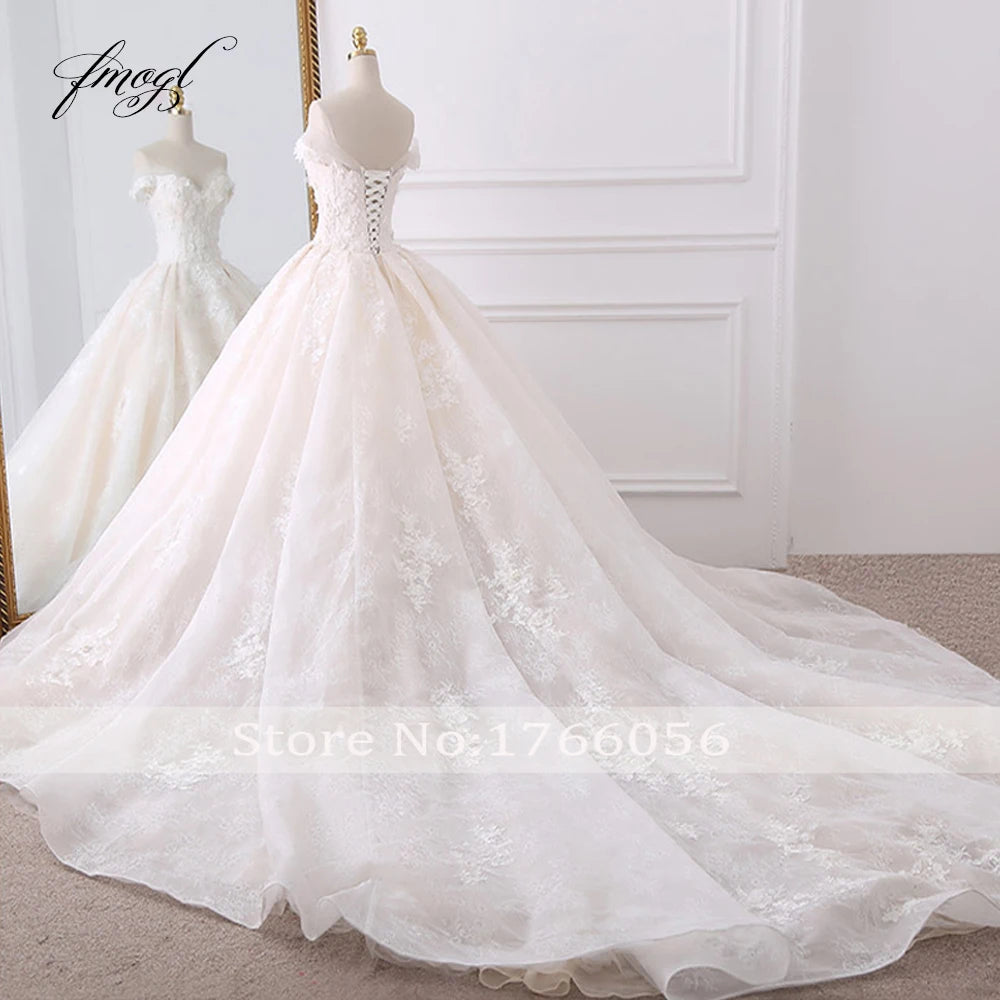 Customized Sexy Sweetheart Lace Ball Gown Wedding Dresses Applique Beaded Flowers Chapel Train Bride Gown Vestido De Noiva
