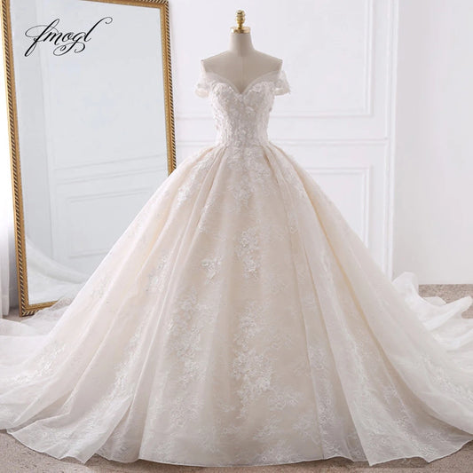 Customized Sexy Sweetheart Lace Ball Gown Wedding Dresses Applique Beaded Flowers Chapel Train Bride Gown Vestido De Noiva