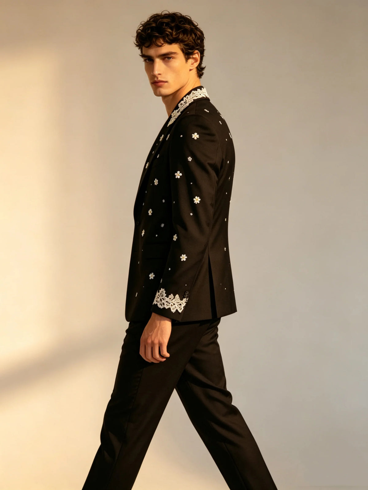 Black Appliqued Floral Men Suit Set 2 Piece Blazer+Pants Prom Wedding Tuxedos Coat Customized Formal Office Fashion Groom Jacket