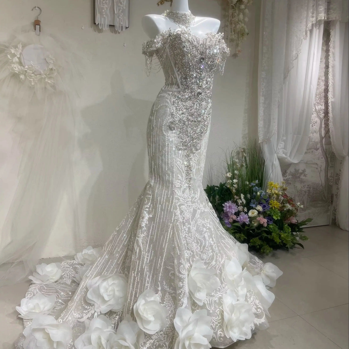 Saudi Arabia Wedding Dress Luxury Bridal Gowns Off the Shoulder Lace-up Back Major Beading with Crystal Sequins Tulle Real Pics