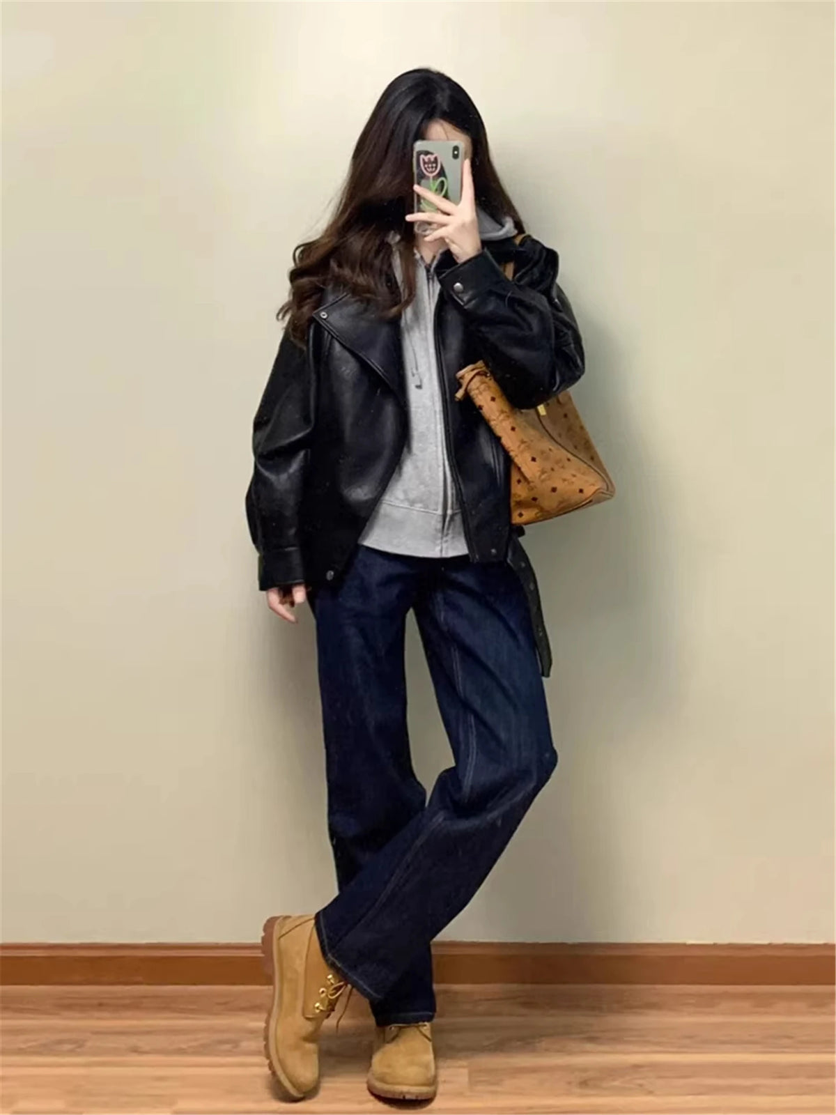Black Leather Jacket Women's Loose Motorcycle Style Coat Flip Collar Short Size Small Autumn Winter New Arrival Fashion Trend