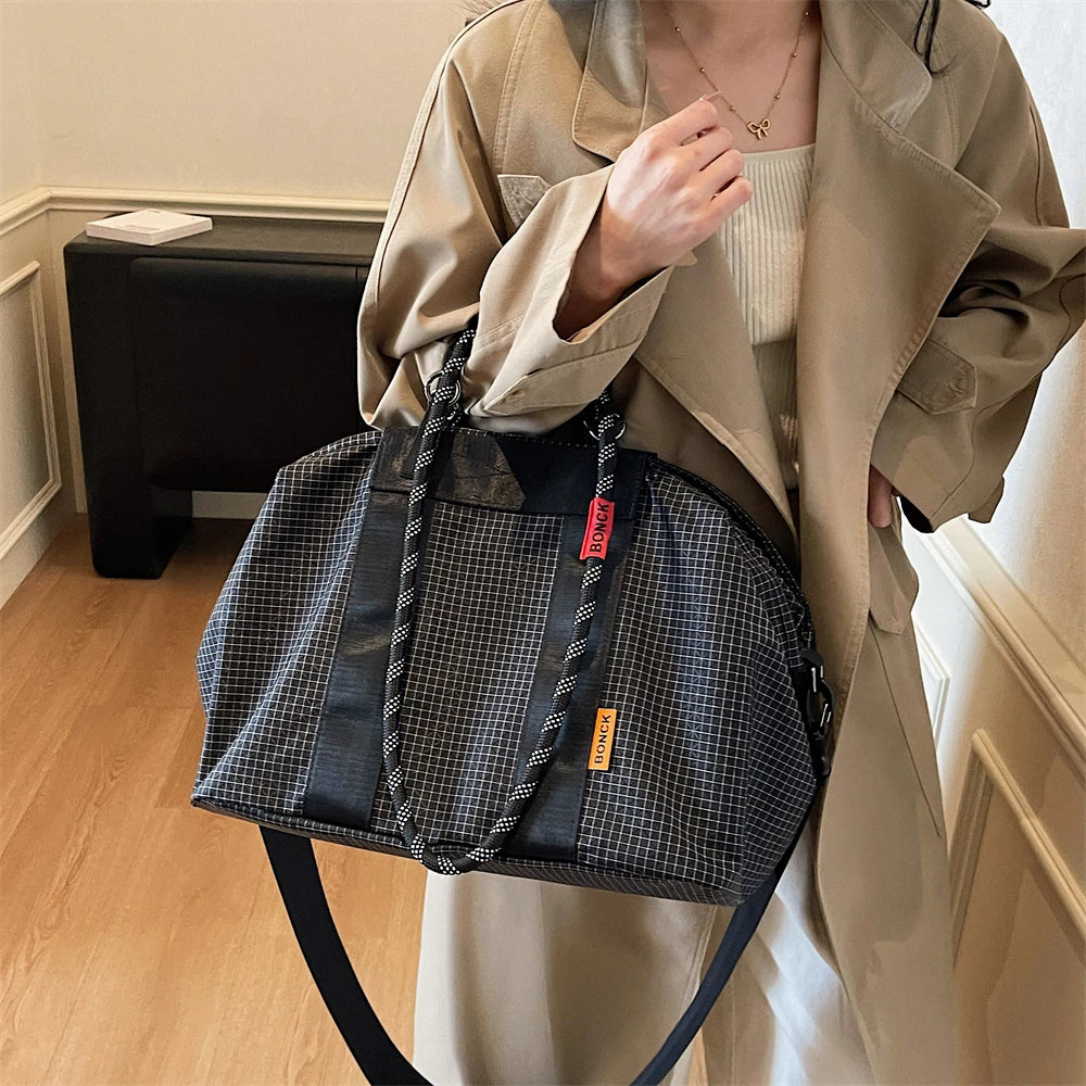 Geometric Design Travelling Shoulder Crossbody Gym Bags For Women Wet and Dry Separated Large Capacity Shopper Handbag For Sport