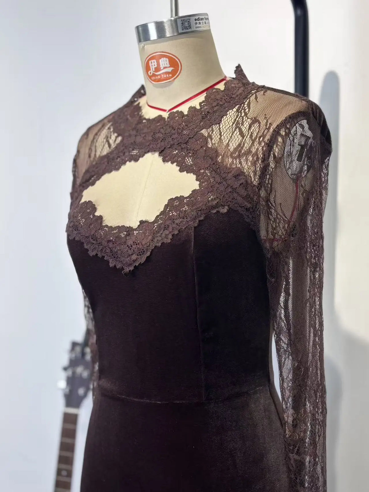 Women Velvet Midi Dress Elegant Lace Long Sleeve Hollow Out Bodycon Dress Autumn Winter New Party Evening Formal Pencil Dresses
