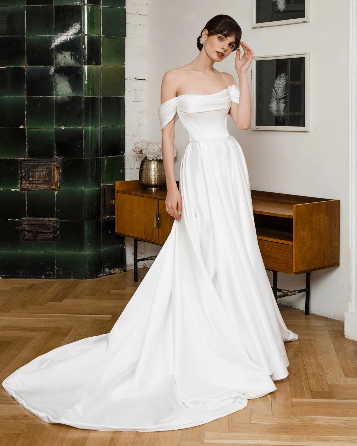 2027 Modern Satin A Line Wedding Dress Elegant Cap Sleeve Lace-up Court Train Off The Shoulder Bridal Gowns
