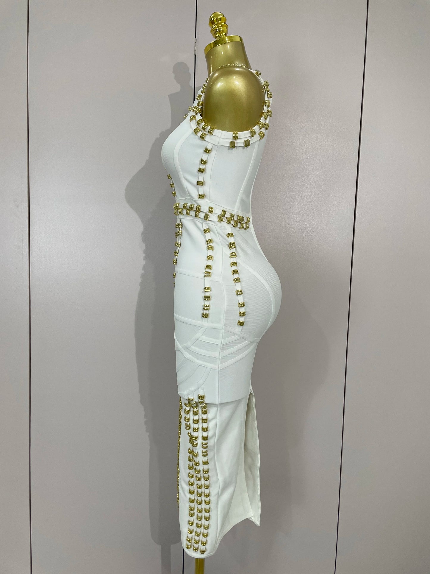 Elegance White Metal Buckle O Neck Sleeveless Bodycon Bandage Dress Women Celebrate Evening Prom Birthday Party Dress Vestido