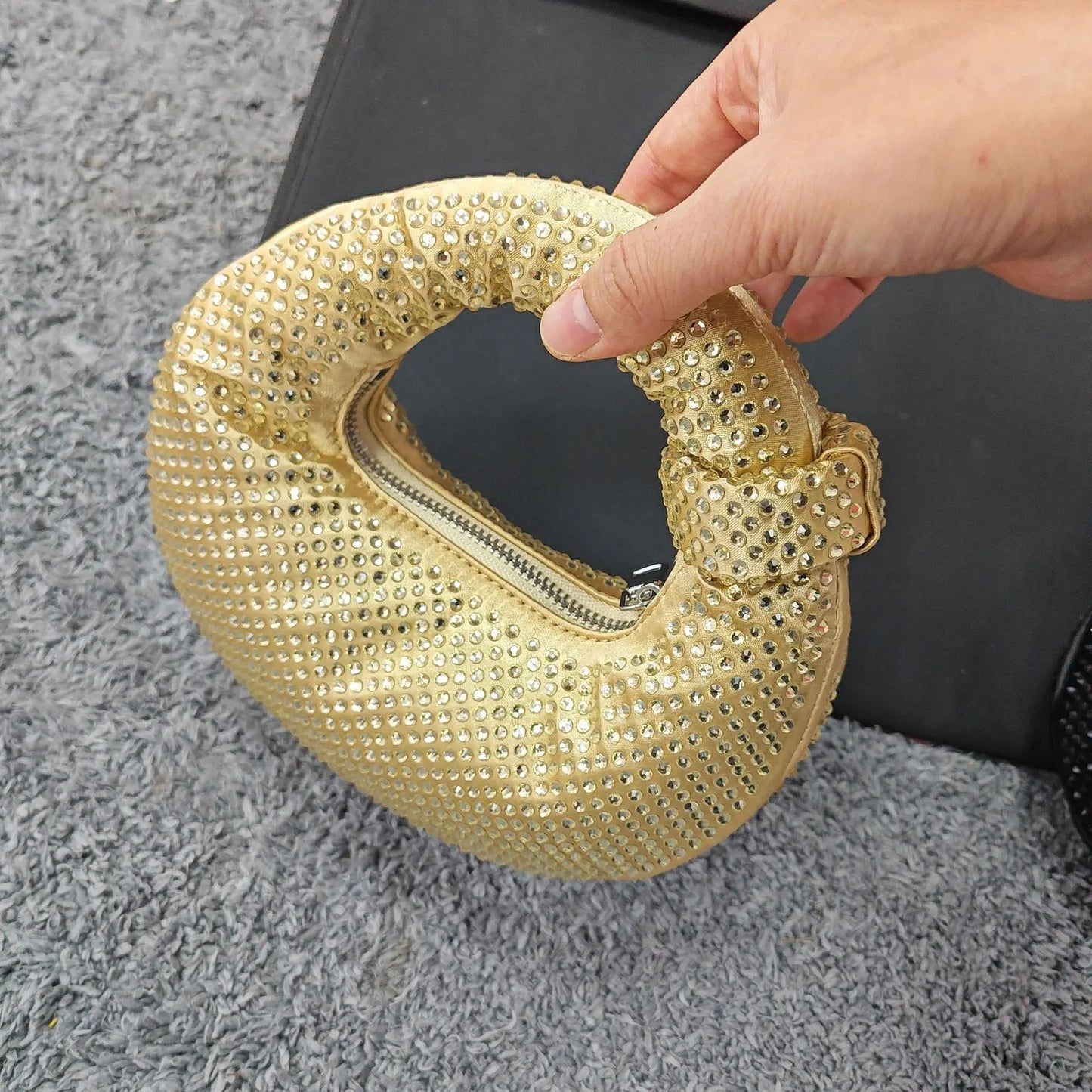 Full Diamond Dumpling Bag Women's Socialite Dinner Clutches Ladies Sparkling Rhinestone Evening Handbag Mini Banquet Party Purse